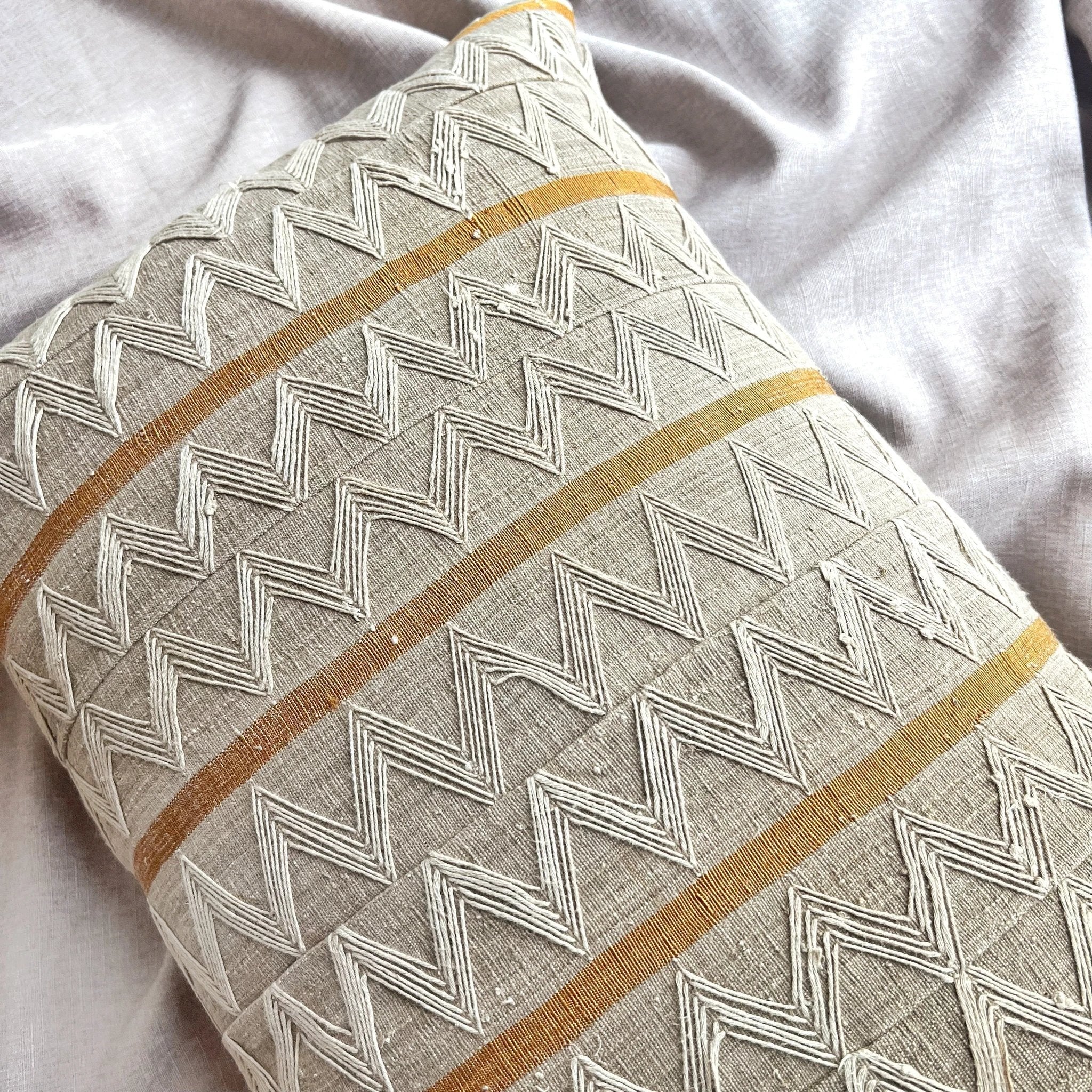 Vintage Fabric Pillow T.1054