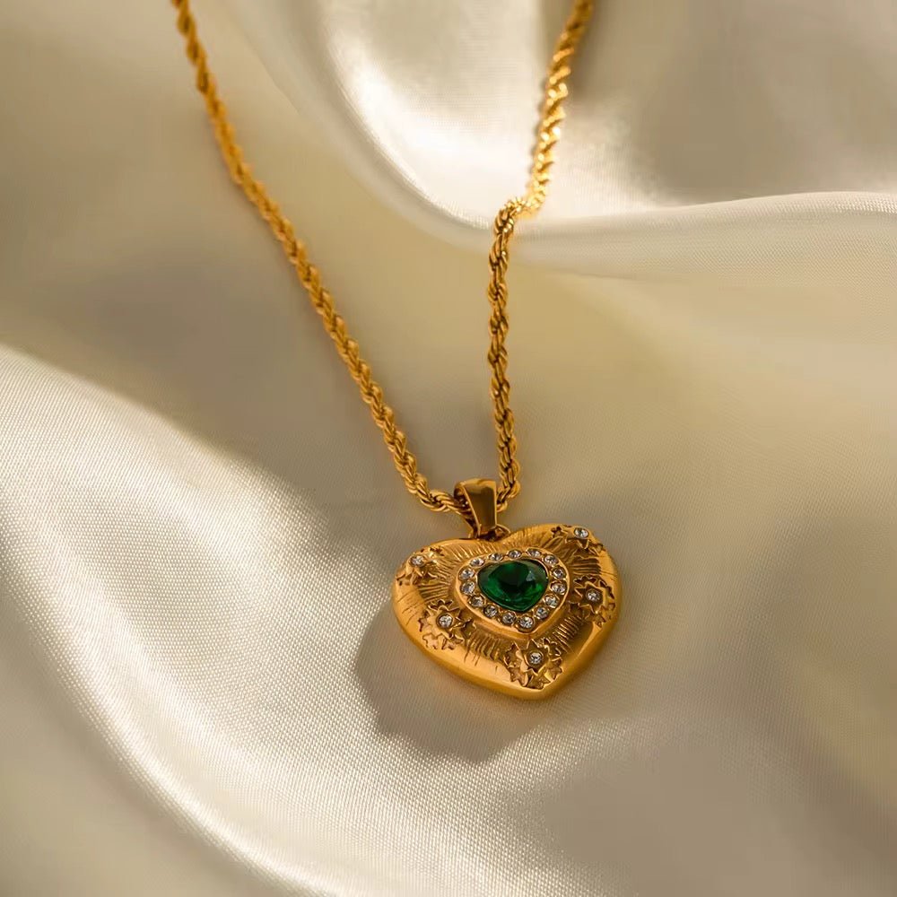 Vintage Heart Necklace Necklaces La Vie Bien Vintage Heart Necklace