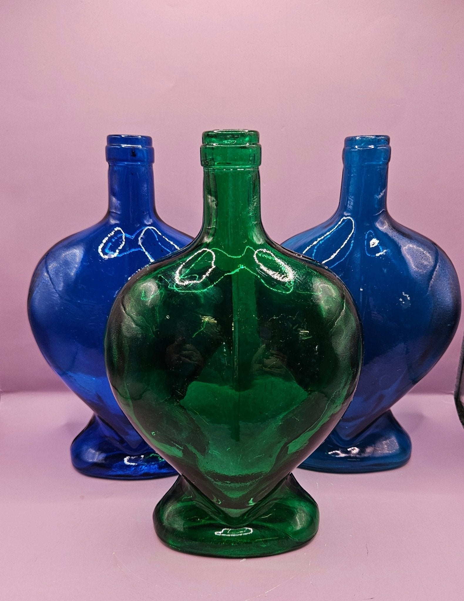 Vintage Heart - Shaped Glass Bottle – Multiple Colors Available – 8.75" x 5.75" Accent Decor La Vie Bien Vintage Heart - Shaped Glass Bottle – Multiple Colors Available – 8.75" x 5.75"