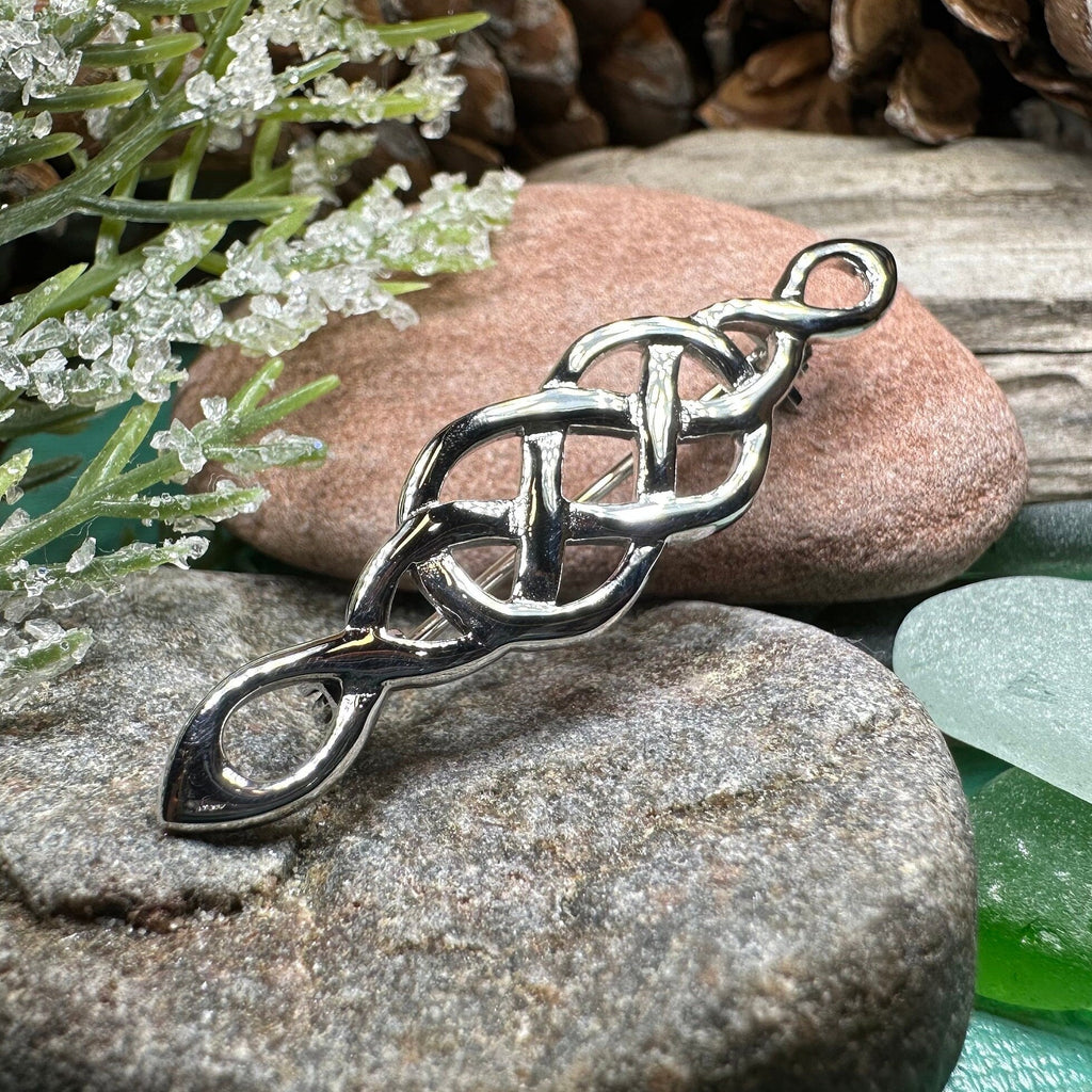Volunti Celtic Knot Bar Brooch in Sterling Silver Brooch La Vie Bien Volunti Celtic Knot Bar Brooch in Sterling Silver