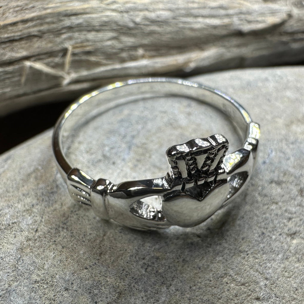 Vow Irish Claddagh Ring Ring La Vie Bien Vow Irish Claddagh Ring