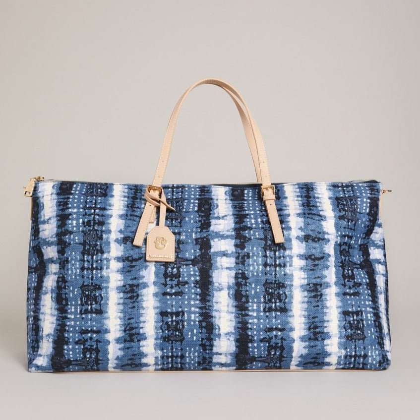 Voyager Duffle - Oyster Factory Tides Purses & Bags La Vie Bien Voyager Duffle - Oyster Factory Tides