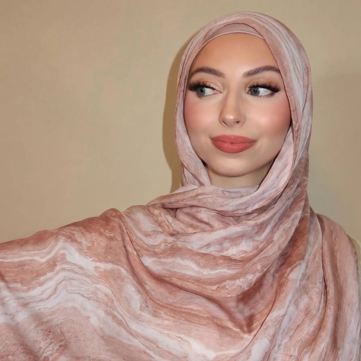 Watercolour Wash Hijab Scarf(MH240) La Vie Bien Watercolour Wash Hijab Scarf(MH240)