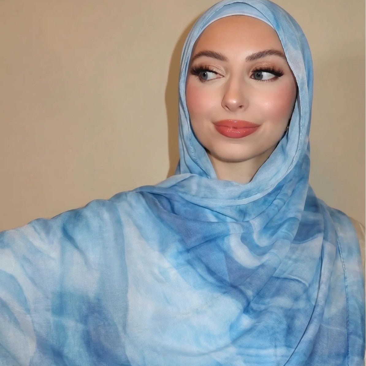 Watercolour Wash Hijab Scarf(MH240) La Vie Bien Watercolour Wash Hijab Scarf(MH240)