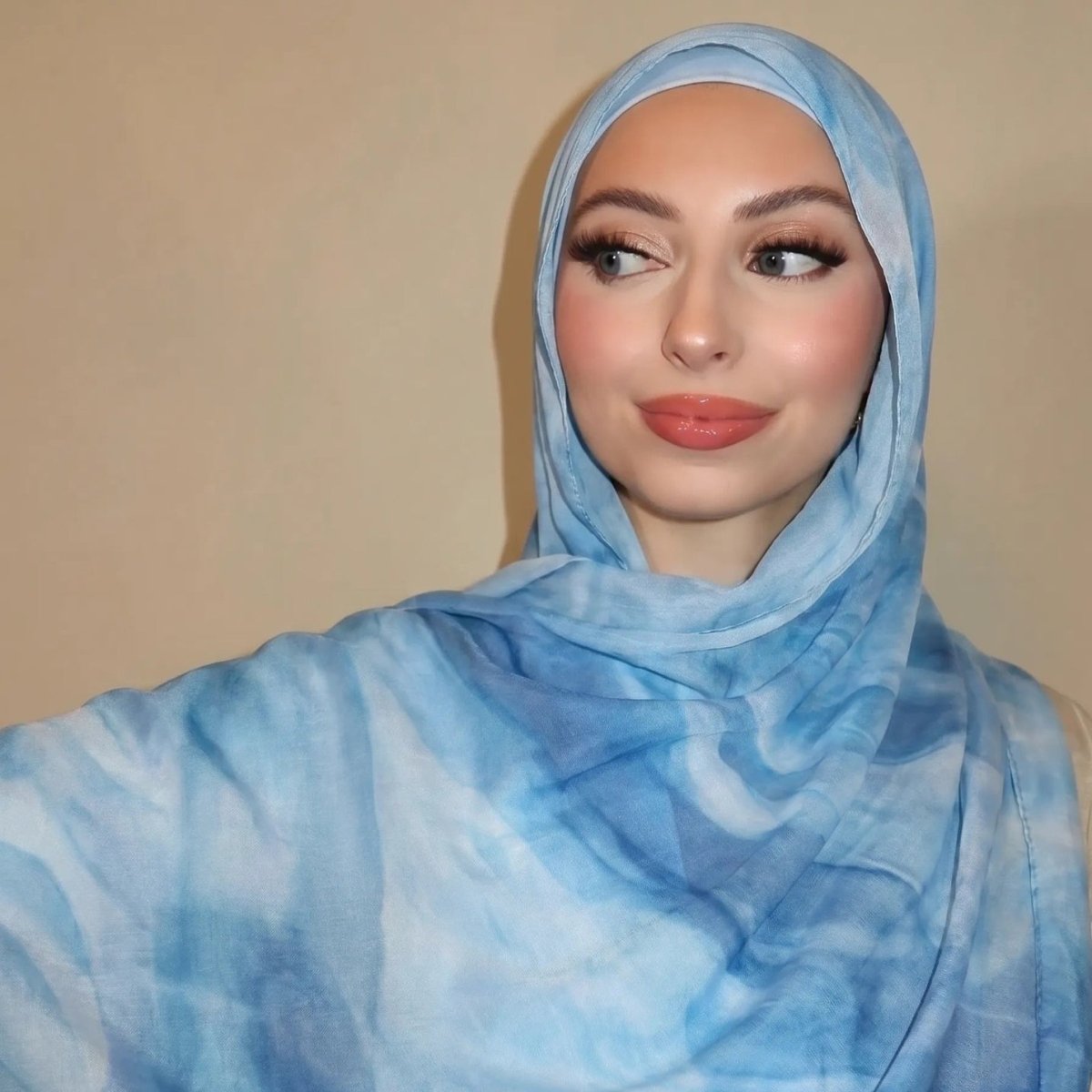 Watercolour Wash Hijab Scarf(MH240) La Vie Bien Watercolour Wash Hijab Scarf(MH240)