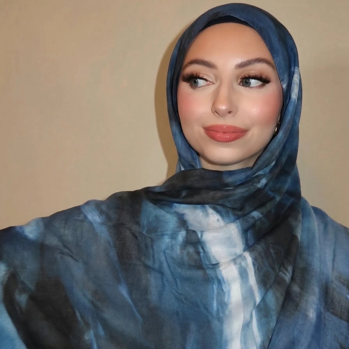 Watercolour Wash Hijab Scarf(MH240) La Vie Bien Watercolour Wash Hijab Scarf(MH240)