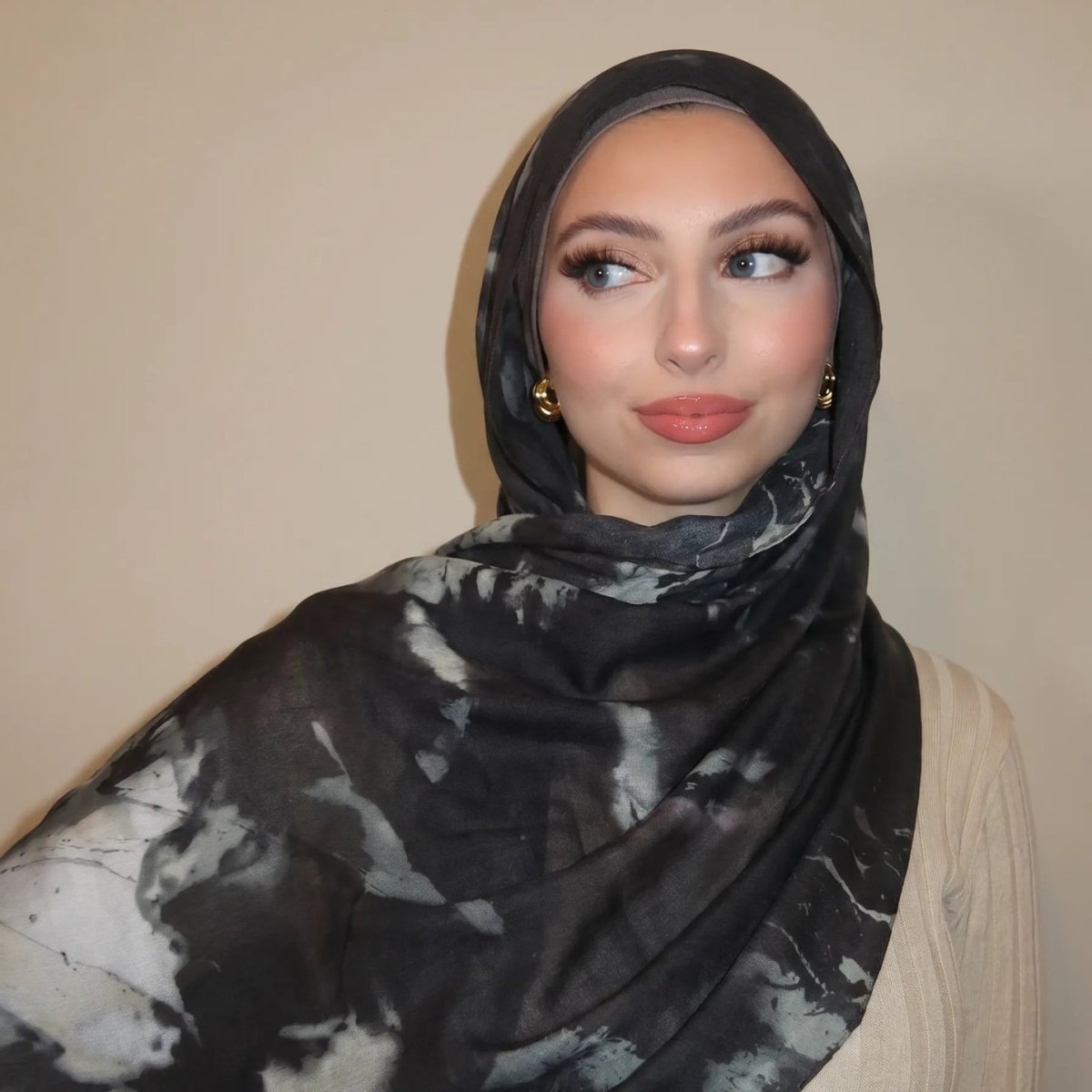 Watercolour Wash Hijab Scarf(MH240) La Vie Bien Watercolour Wash Hijab Scarf(MH240)