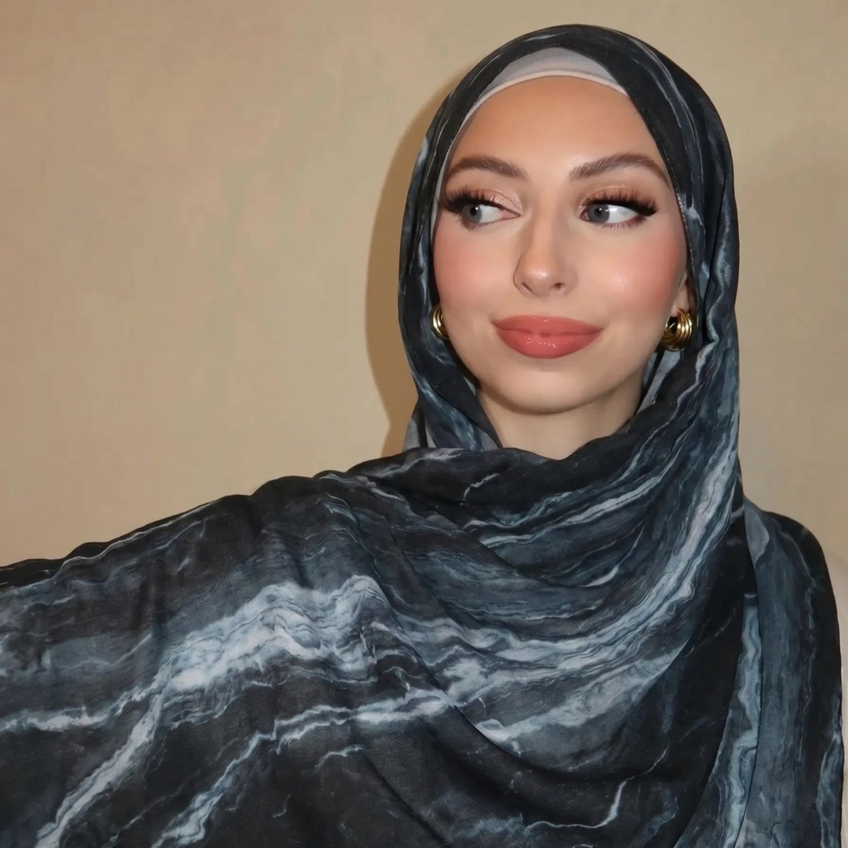 Watercolour Wash Hijab Scarf(MH240) La Vie Bien Watercolour Wash Hijab Scarf(MH240)