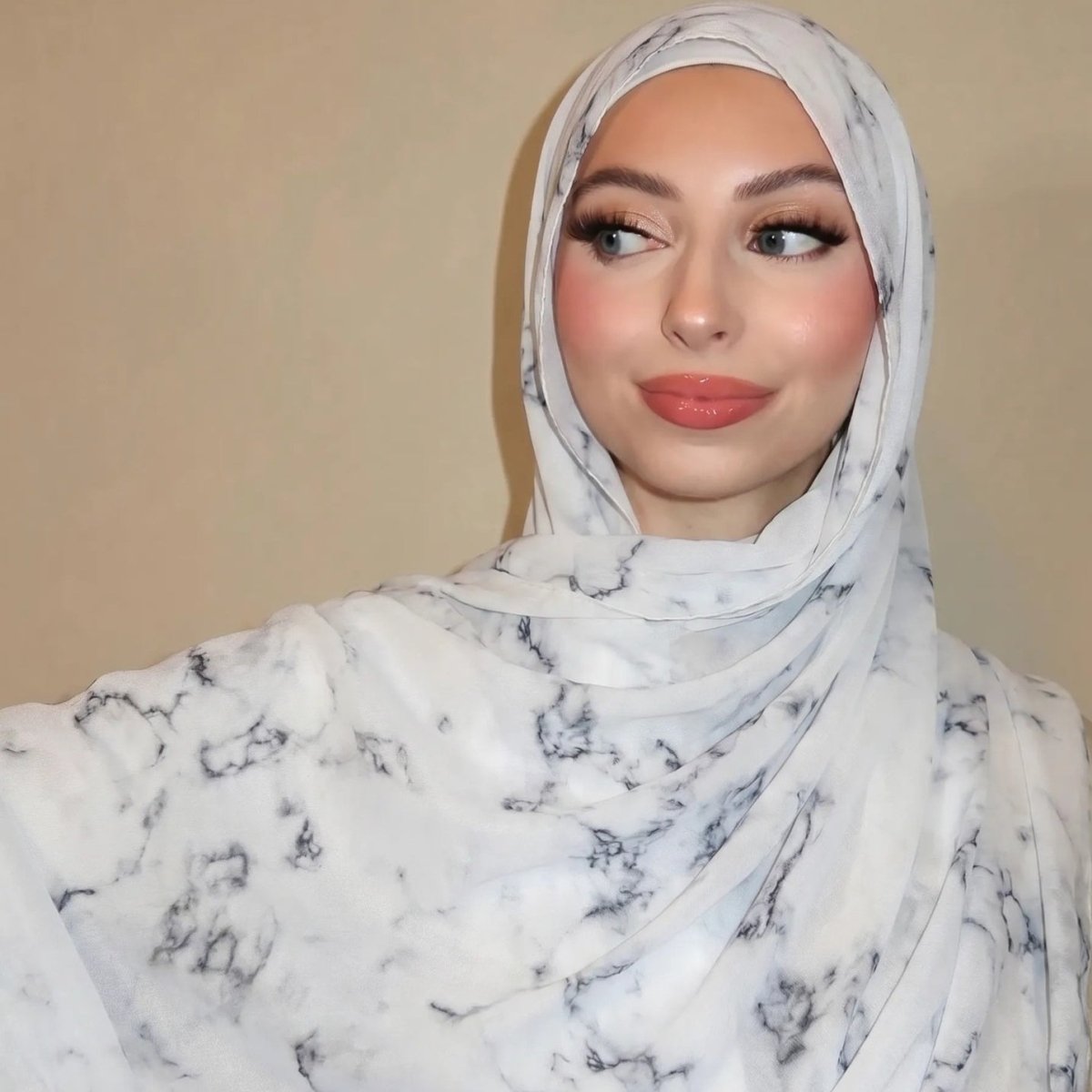 Watercolour Wash Hijab Scarf(MH240) La Vie Bien Watercolour Wash Hijab Scarf(MH240)