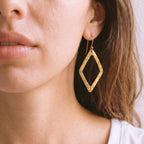 Wazi Hammered Geometric Dangle Earrings Earrings La Vie Bien Wazi Hammered Geometric Dangle Earrings