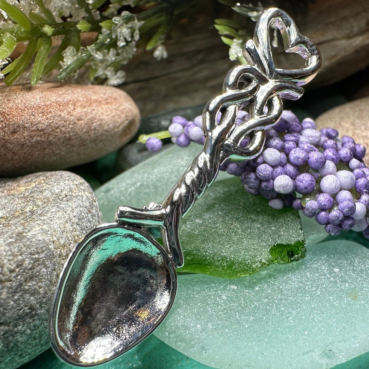 Welsh Celtic Heart Love Spoon Brooch - Sterling Silver Pin Brooch La Vie Bien Welsh Celtic Heart Love Spoon Brooch - Sterling Silver Pin
