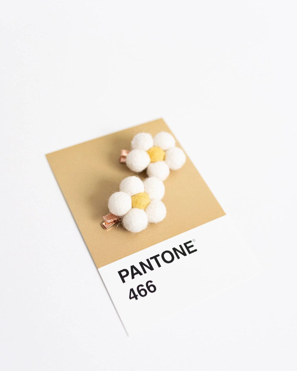 White Daisy Clips by Evie Pearl Handmade