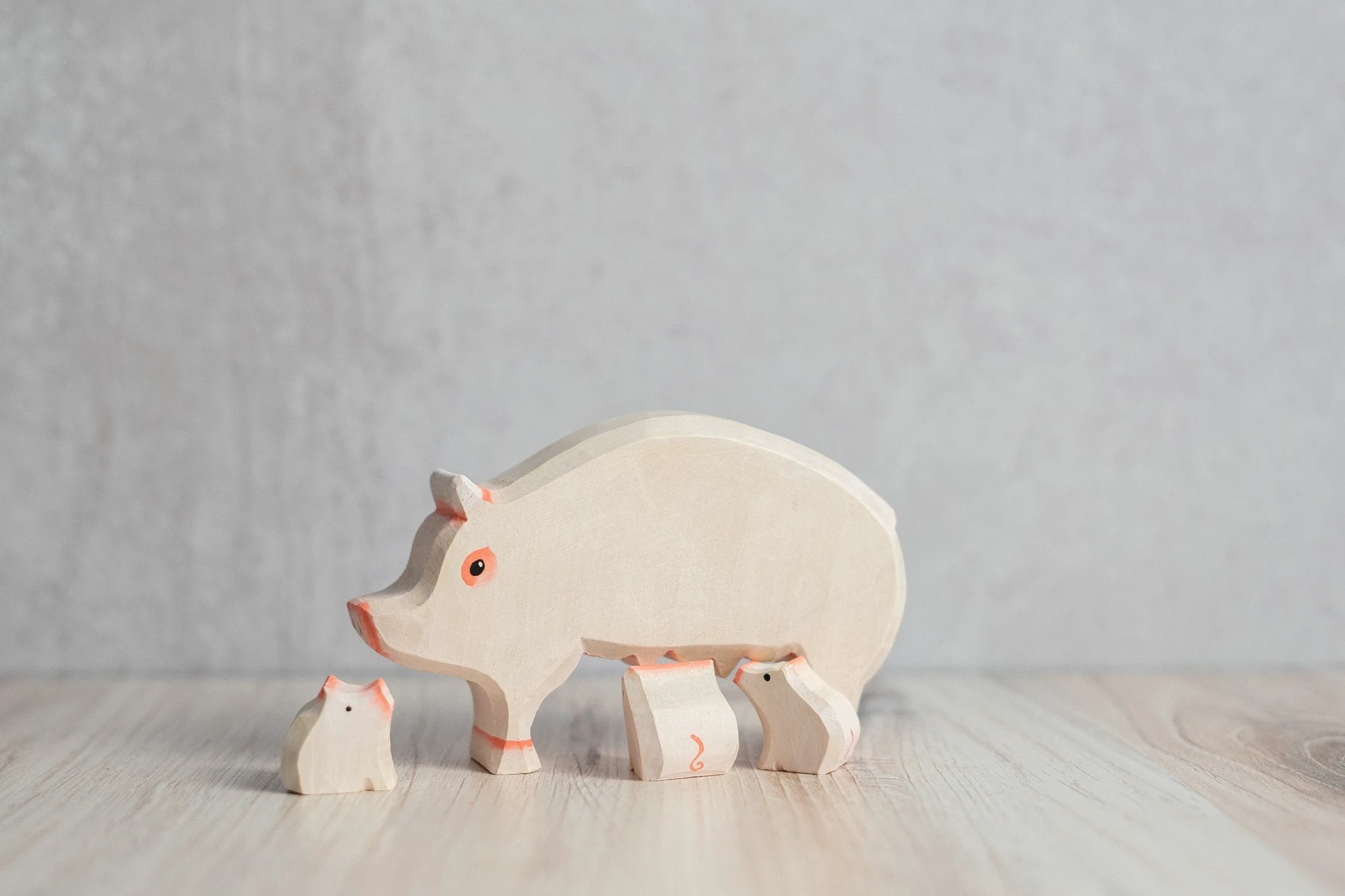 Wood Carved Pig with piglets by PoppyBabyCo