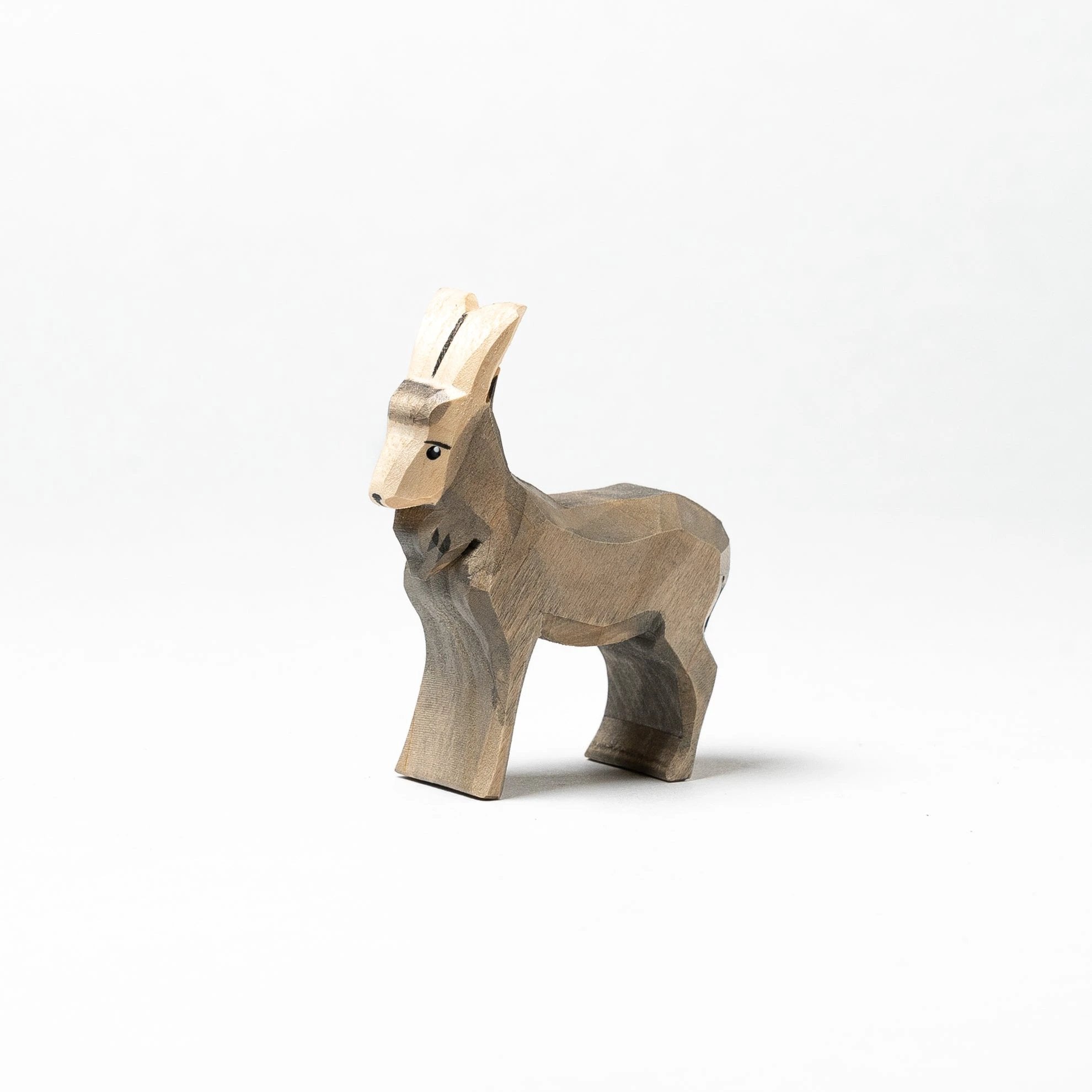Wooden Farm Animal Toys by PoppyBabyCo
