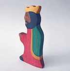 Wooden King and Queen figurines by PoppyBabyCo