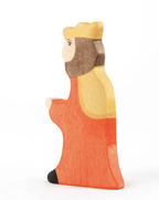 Wooden King and Queen figurines by PoppyBabyCo