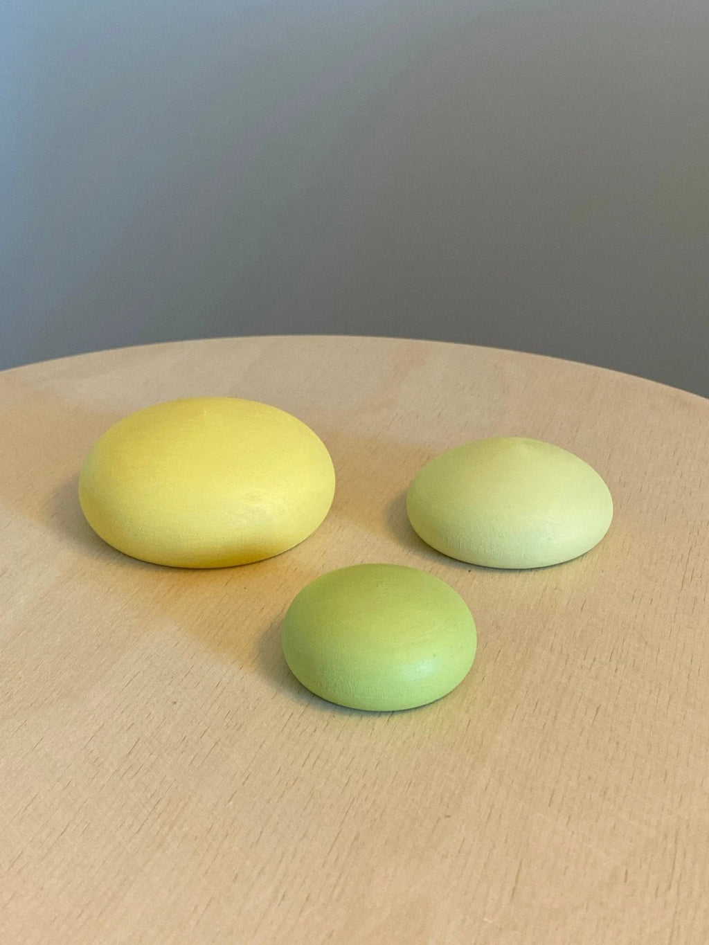 Wooden Stacking Pebbles by PoppyBabyCo