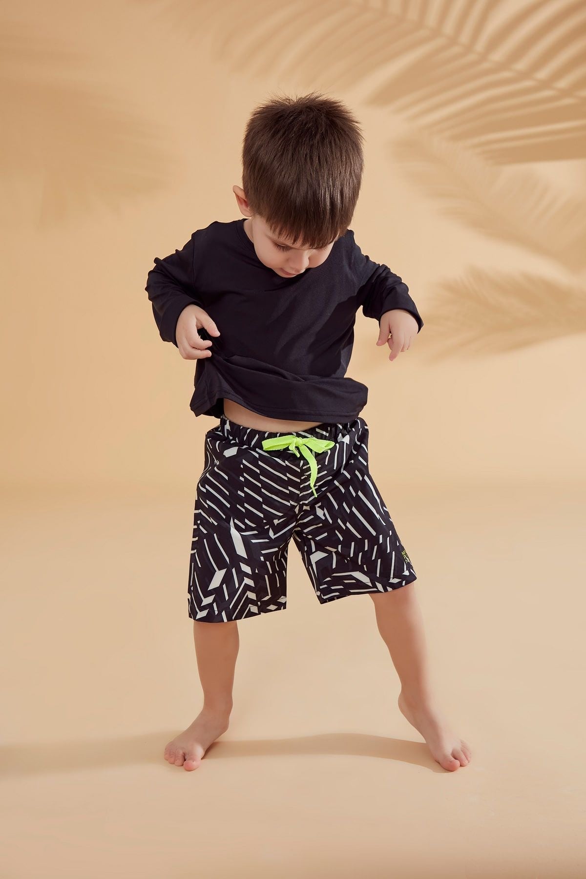 Woven Black Boys Shorts B2363 Erkek Çocuk Mayo La Vie Bien Woven Black Boys Shorts B2363