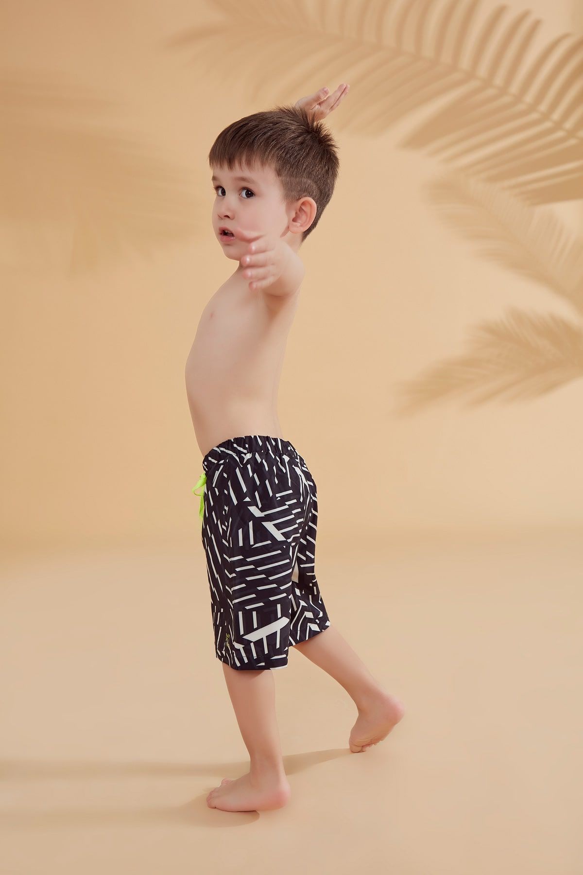 Woven Black Boys Shorts B2363 Erkek Çocuk Mayo La Vie Bien Woven Black Boys Shorts B2363