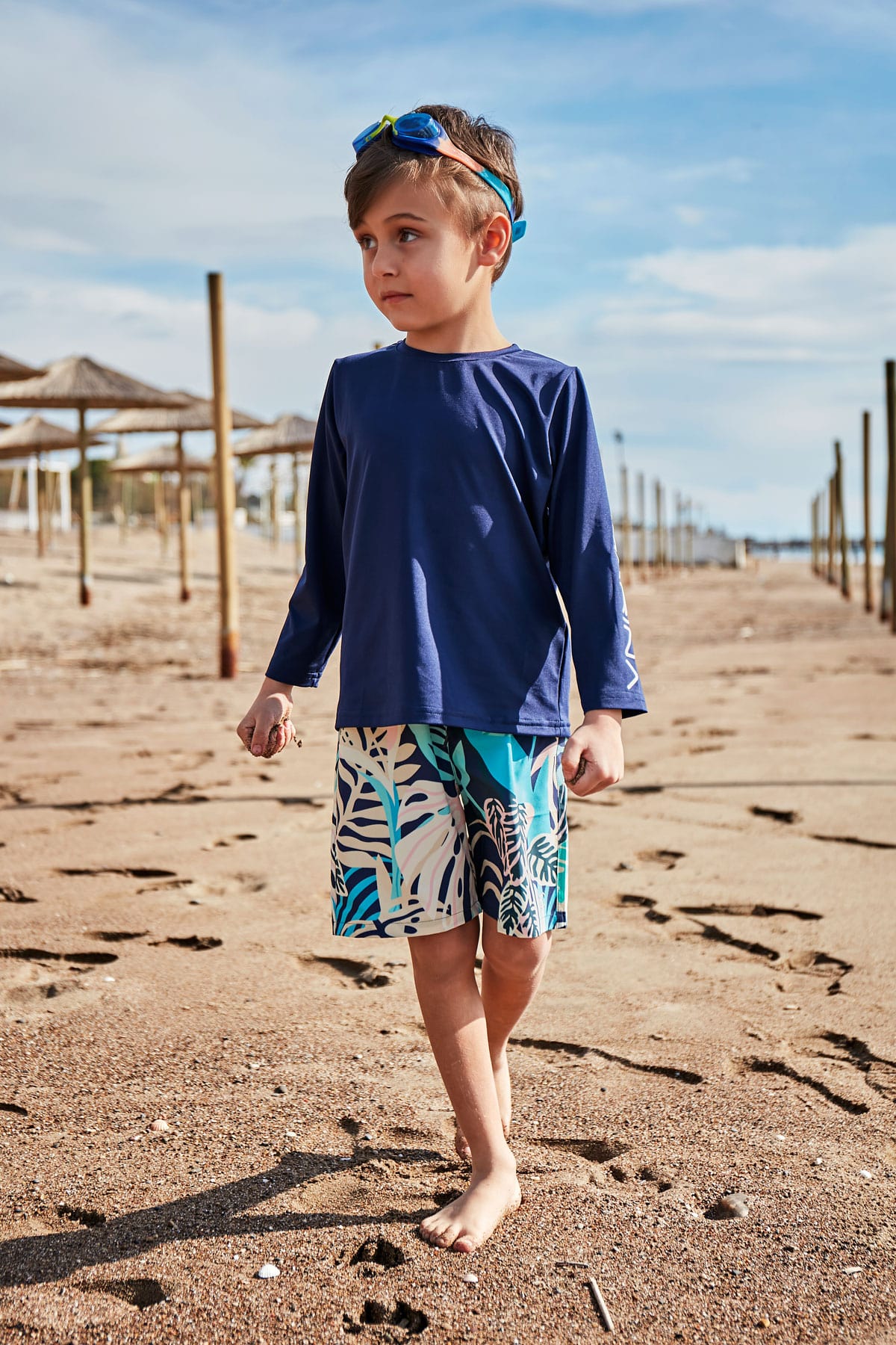Woven Navy Boys Shorts B2431 Erkek Çocuk Mayo La Vie Bien Woven Navy Boys Shorts B2431